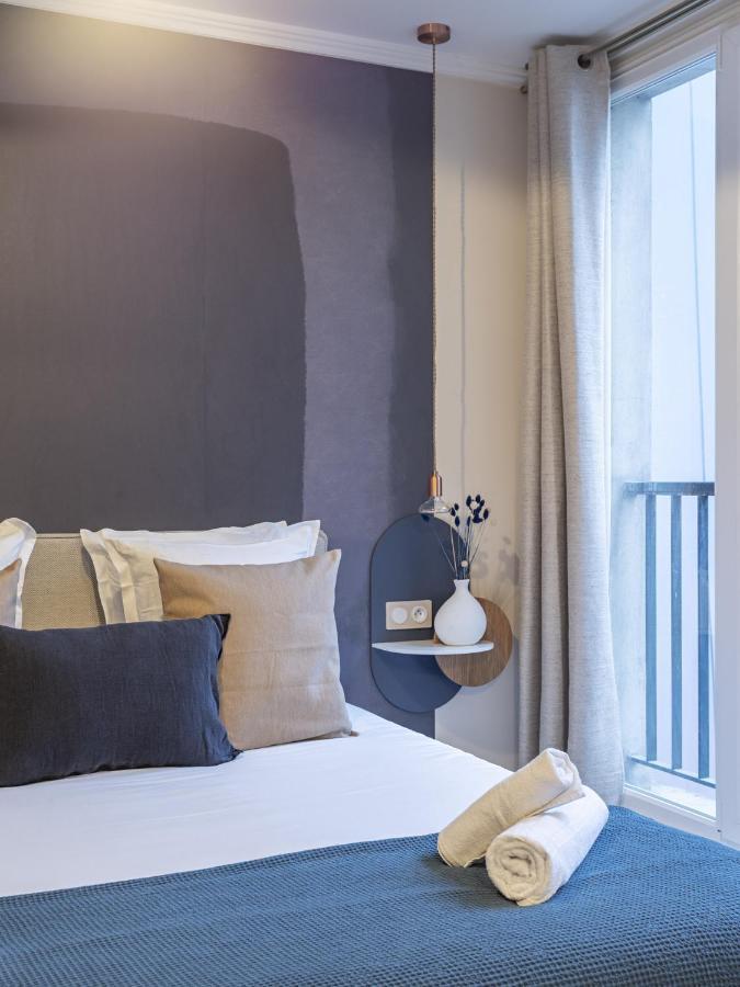 The Blue Suite On Champs Elysees Avenue Париж Экстерьер фото